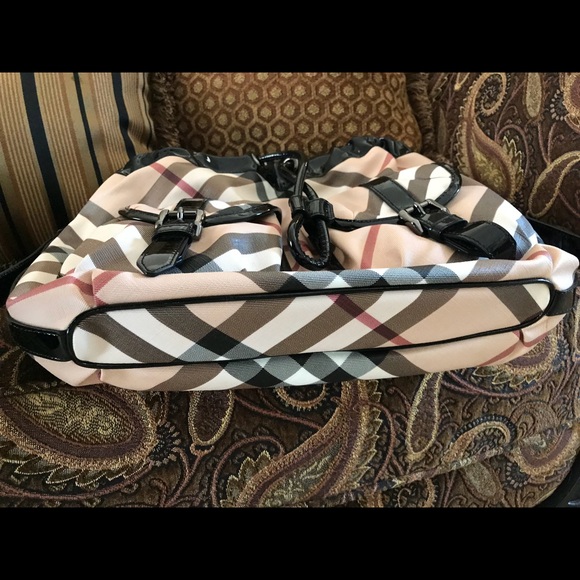 Beautiful Brand New Burberry drawstring tote! - Picture 5 of 8